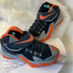 Lebron James Nike Hightop 6 Big Kids